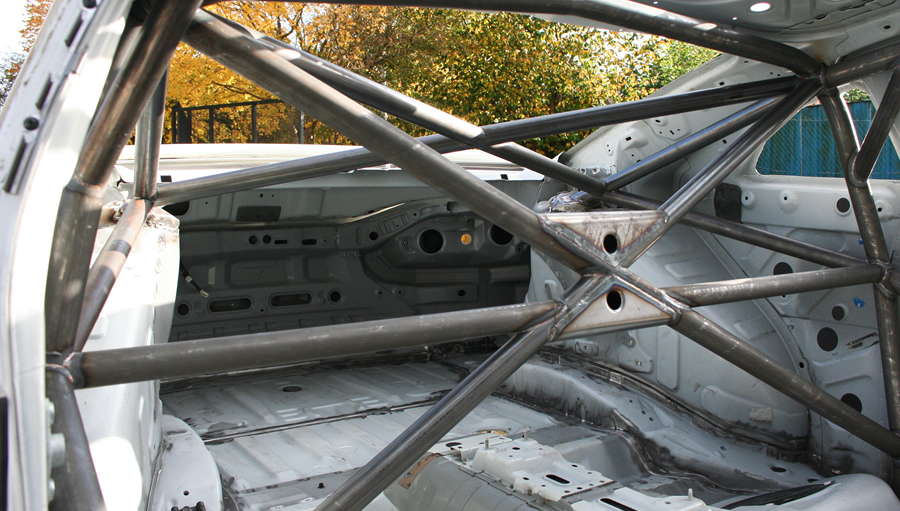 Car race roll cage